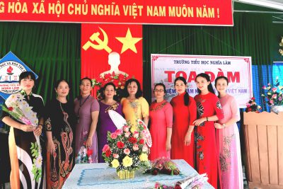 Hưởng ứng Tuần lễ áo dài